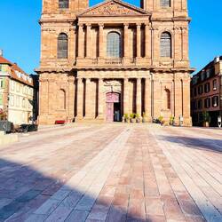 La Catedral de San Cristóbal en Belfort, joya de arenisca roja y sobria belleza