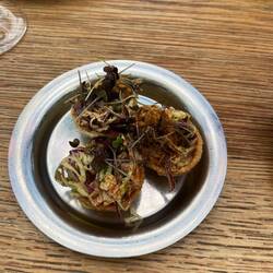 Radish tart with curry sauce