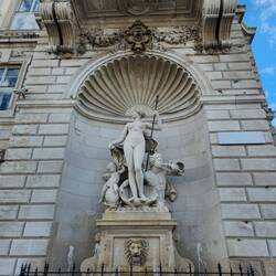 Fontana di Nettuno (Neptunbrunnen)