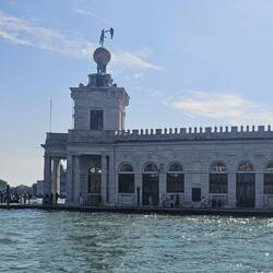 Punta della Dogana, früheres Zollhaus und heute Kunstmuseum