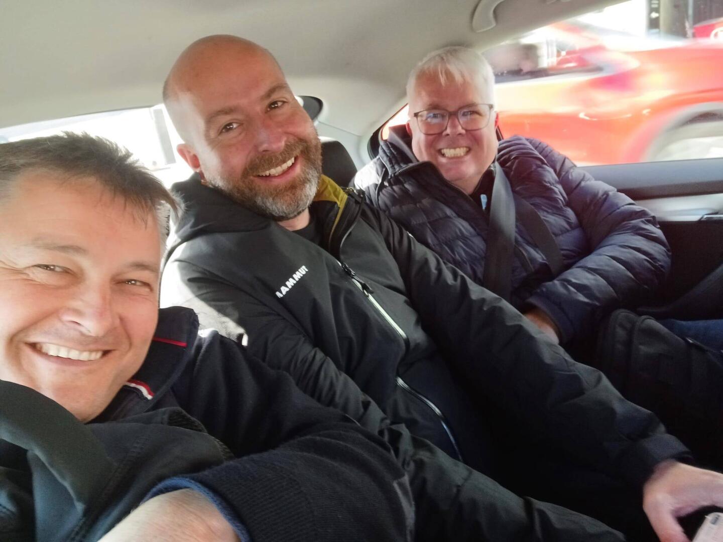 Beengte Verhältnisse im Taxi