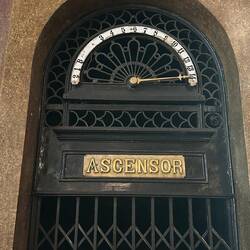 (klapprige) Aufzüge im Palacio Barolo