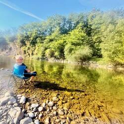 Sur la route, petite fin de journée, au bord d'une rivière