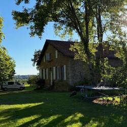 Arrivé chez le frangin, la maison toujours si jolie et agréable