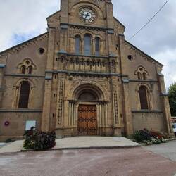 Wetter ein wenig heller grau - Kirche freundlucher