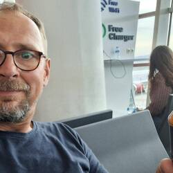 Aus der Rubrik "teuerstes Bier ever": Flughafen Tbilissi mit 8€ pro 0,5