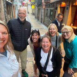 Yay! We ran in to Veronica and she joined us for dinner.