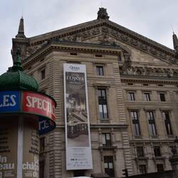 direkt gegenüber - die Opera Garnier