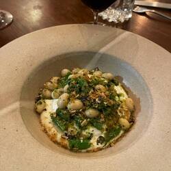 Young goat cheese with beans - very good