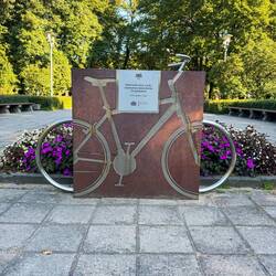 Ein Geschenk der Niederländer - Natürlich ein Fahrrad 😄