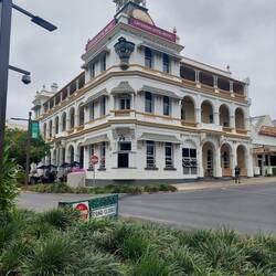 Criterion Hotel, Rockhampton. We stayed here last night.