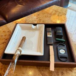 ...da ich keine weiteren Probleme hab (Stand heute) genieß ich Mister Davidoff Gran Cru No5