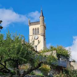 Der Kirchturm mit dem angebauten Rundturm