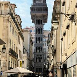 🚡 Santa Justa Lift – wenn Aufzugfahren plötzlich Sightseeing wird.
