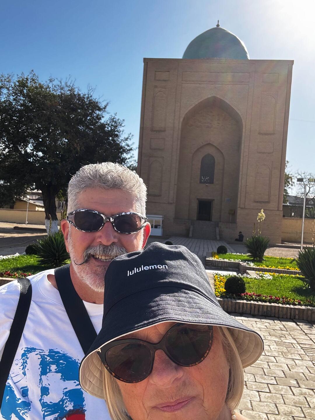 Bibi Kahnym Mausoleum