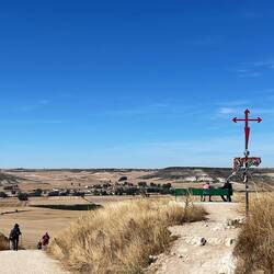 Last stretch in to Hornillos.