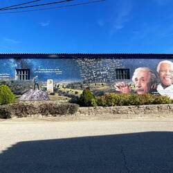 Many nice murals in this town.