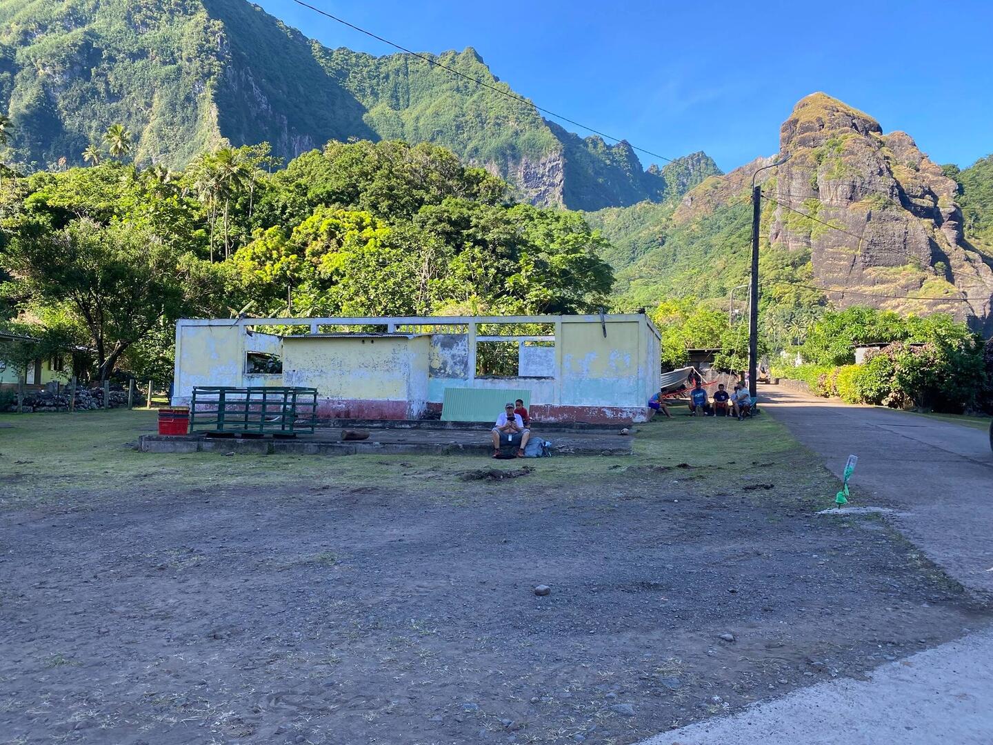 "Was macht der Mann da? Ist ja interessant..."