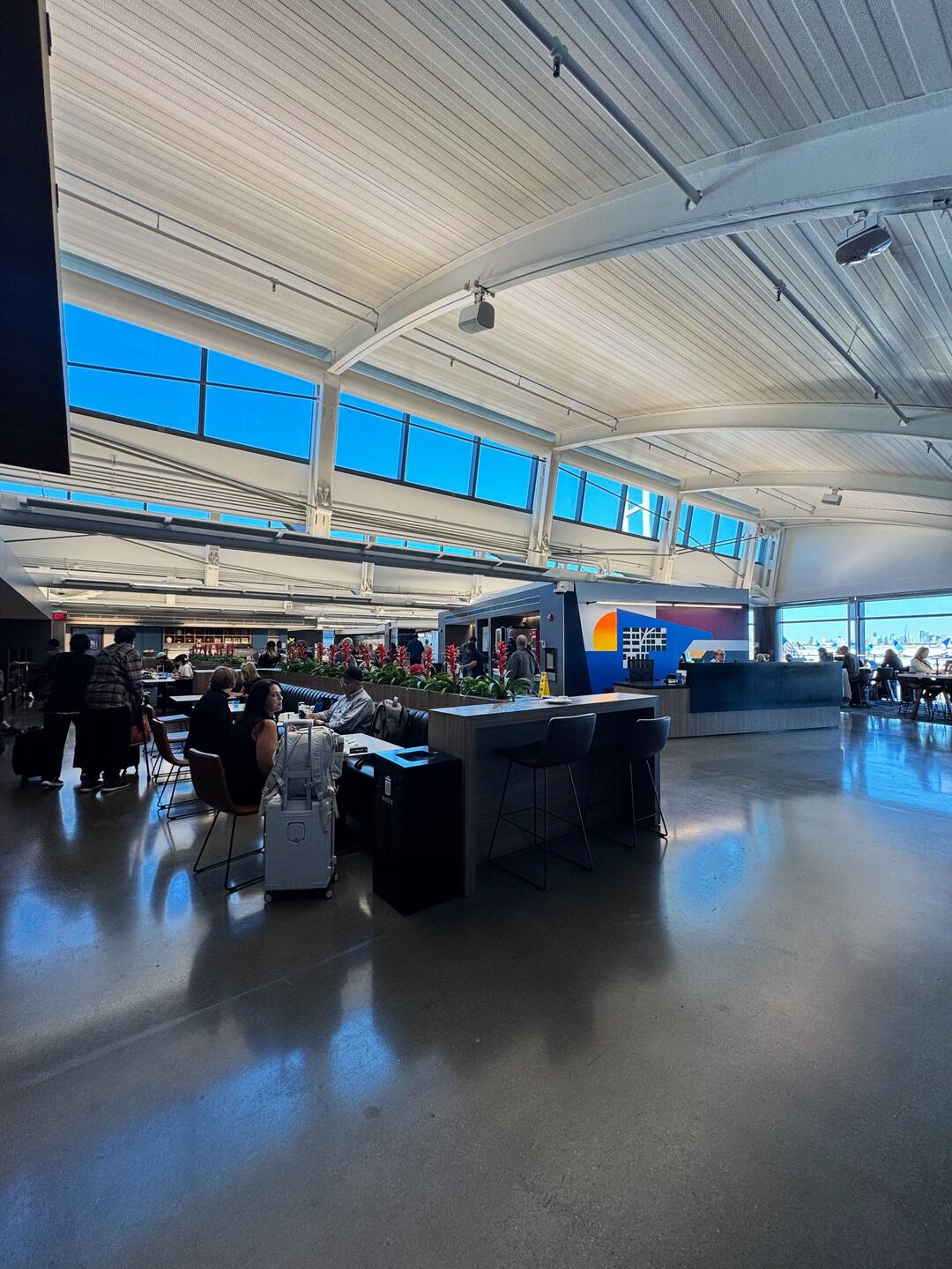 The newest united lounge