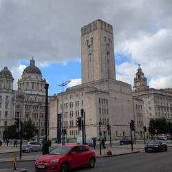 Die Gebäude am Mersey-River wurden von Schiffs- und Hafengesellschaften errichtet, sind nun Büros