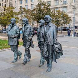 Da sind sie nun, die Fab4, die alle den gleichen Friseur hatten