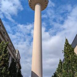 Der "Radioturm" war mal ein Restaurant - heute residiert oben ein Radiosender