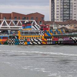 Mit diesem entfernten Verwandten vom Yellow Submarine stechen wir in See...