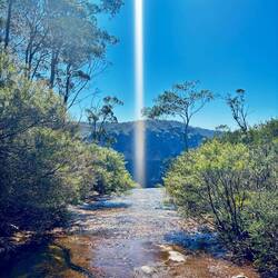Het einde van de waterval. Pak een rubberen band and go