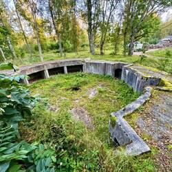 Riesige Strukturen, kaum von der Strasse zu sehen (1940 erbaut)