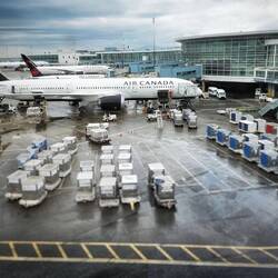 Am Flughafen sind wir schon mal