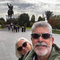 Timur statue at Amir Timur Square