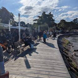 Hier kommt man ja noch vorbei