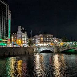 Nachts sieht selbst bei bescheidenem Wetter alles besser aus