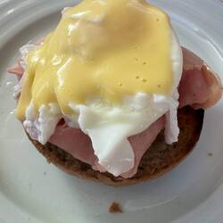 Eggs Benedict