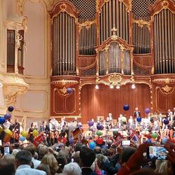 ... und mit Luftballons