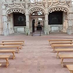 Eine sehr große Kirche, hier lebten maximal 30 Mönche