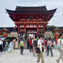 The main shrine with lots of people