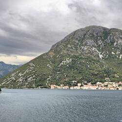 Perast mit den Inseln Sveti Đorđe und Gospa od Škrpje