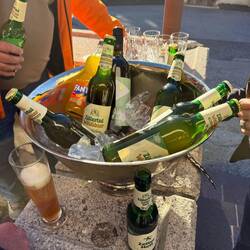 Österreichische Gastlichkeit! Der Welcome-Kübel!