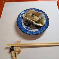 1. Gang: gegrillte Auster