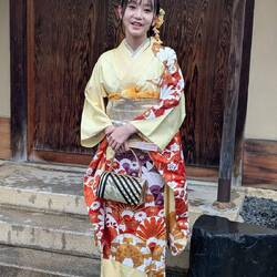 Girl who had rented a kimono