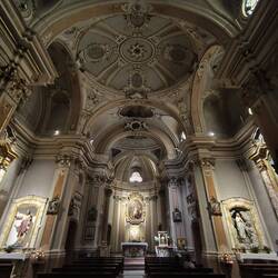 Parrocchia SS. Cosma e Damiano im Inneren