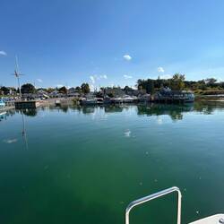 Manoeuvring onto our berth