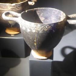 Museum libero. Drinking cup 4th c bc