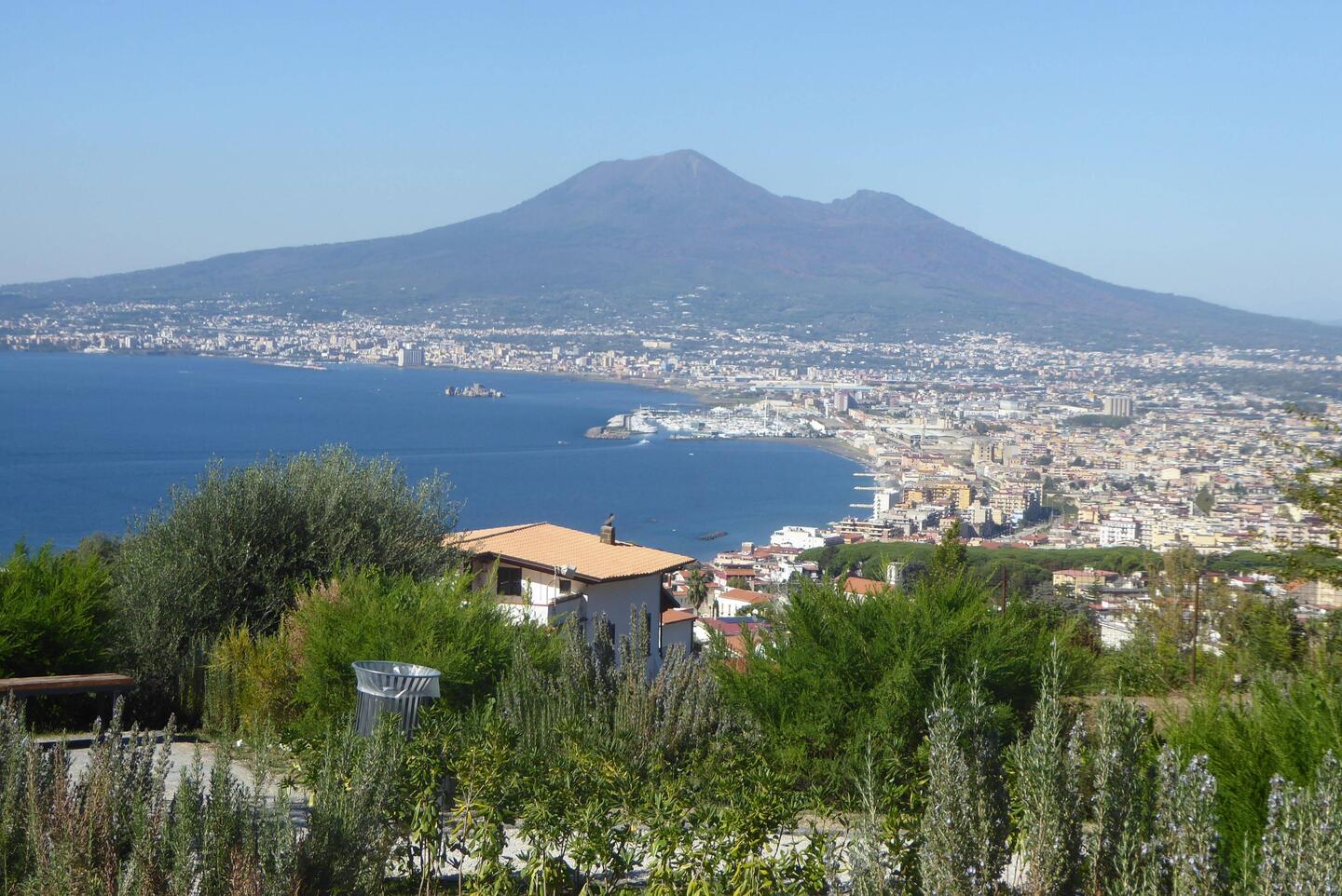 Bay of naples, towards pompeii