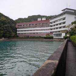 When you're finished you rinse, dry, apply various potions and creams, clothe, and go. Fab!