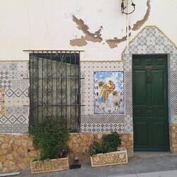 What story do these walls tell