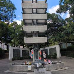 Statue im Friedenspark