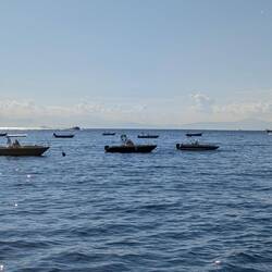 Boote im Morgenlicht