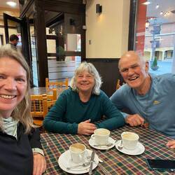 I was surprised to see Jim and Sheila from New Zealand again this morning. Lovely visit!
